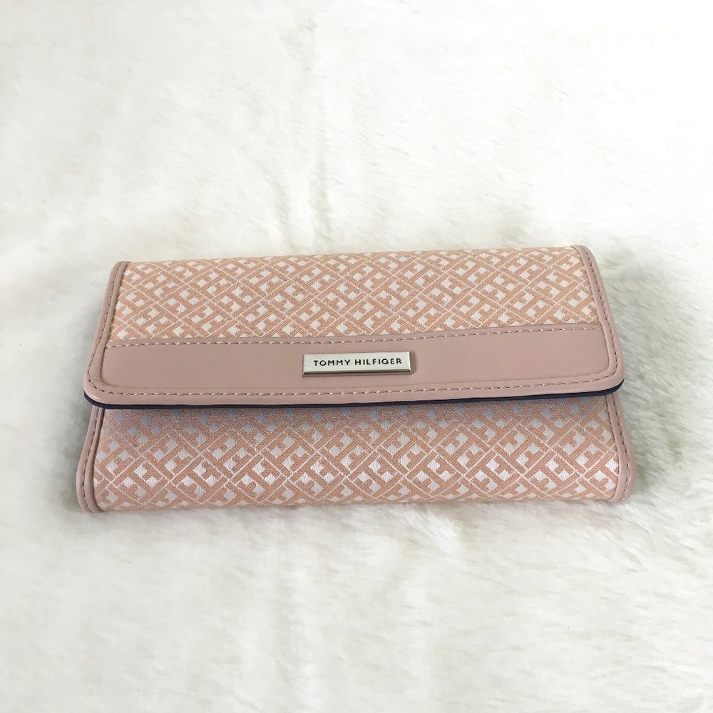 Tommy Hilfiger Monogram Wallet